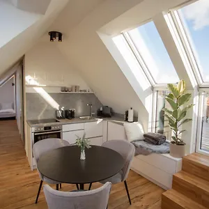 Jama - Bright&shiny, Balkon, Freies Parken, Zentral, Naehe Bahnhof, Wlan #2 Apartment